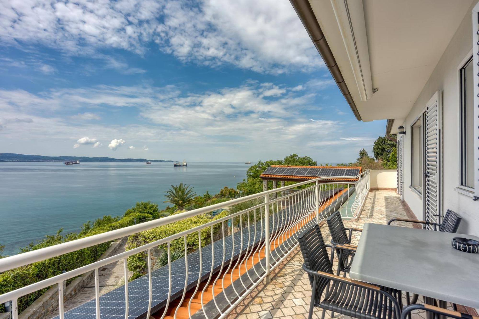 Debeli Rtic Apartments - Happy Rentals Ankaran Exterior foto