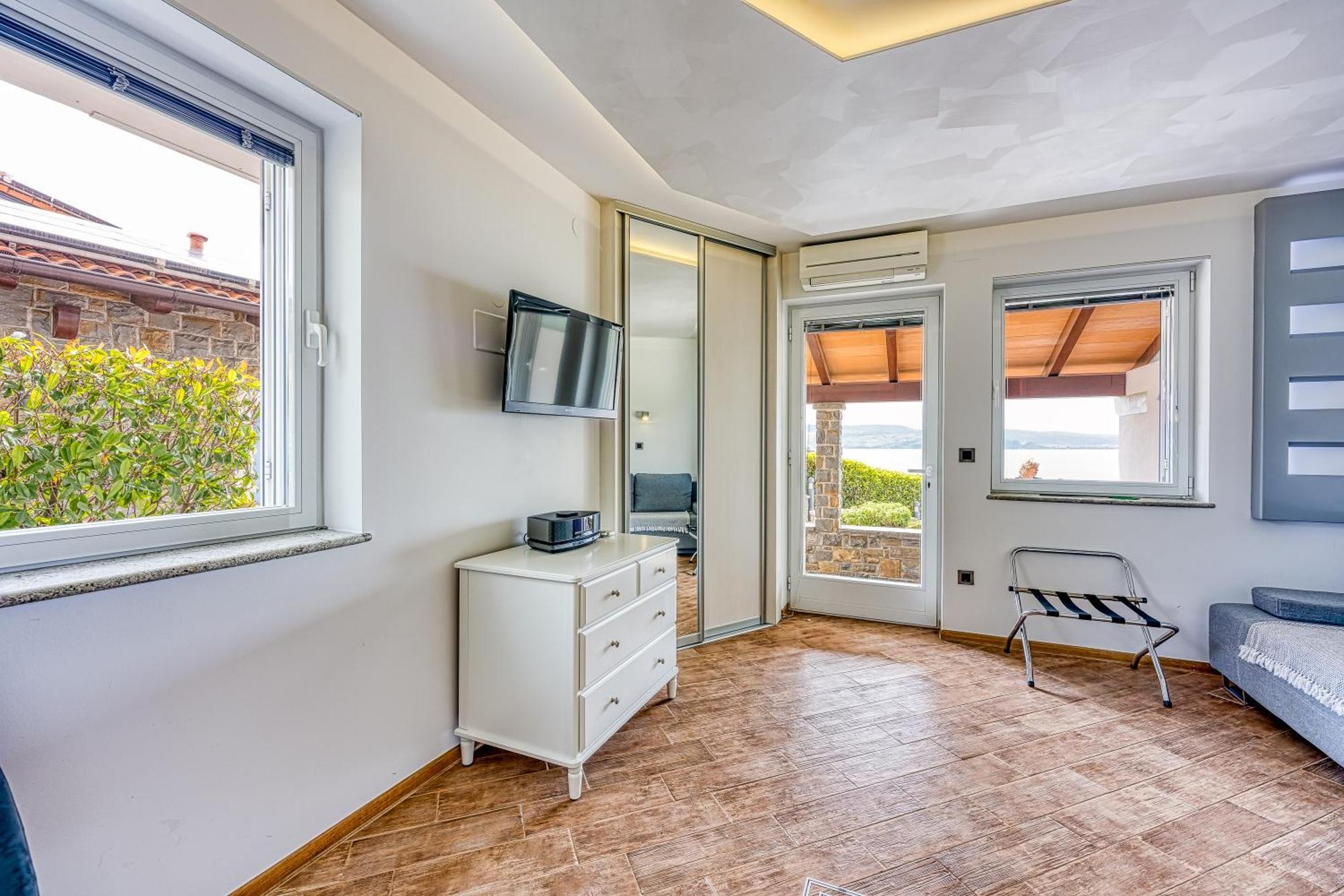 Debeli Rtic Apartments - Happy Rentals Ankaran Exterior foto