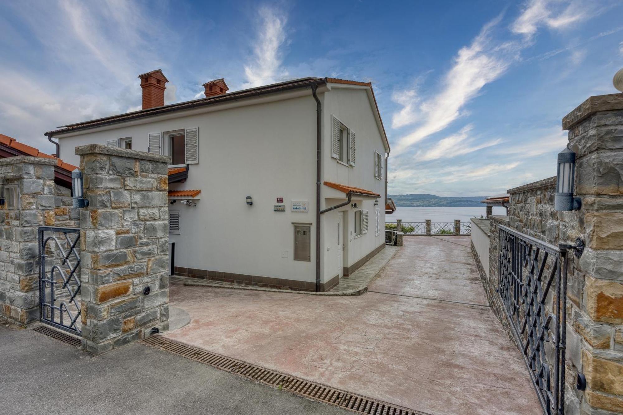 Debeli Rtic Apartments - Happy Rentals Ankaran Exterior foto